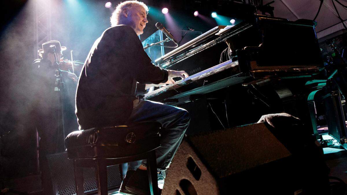 Bruce Hornsby will play Lexington Opera House on Sept. 9. His “Spirit Trail” retrospective includes a 25th anniversary edition of the album.