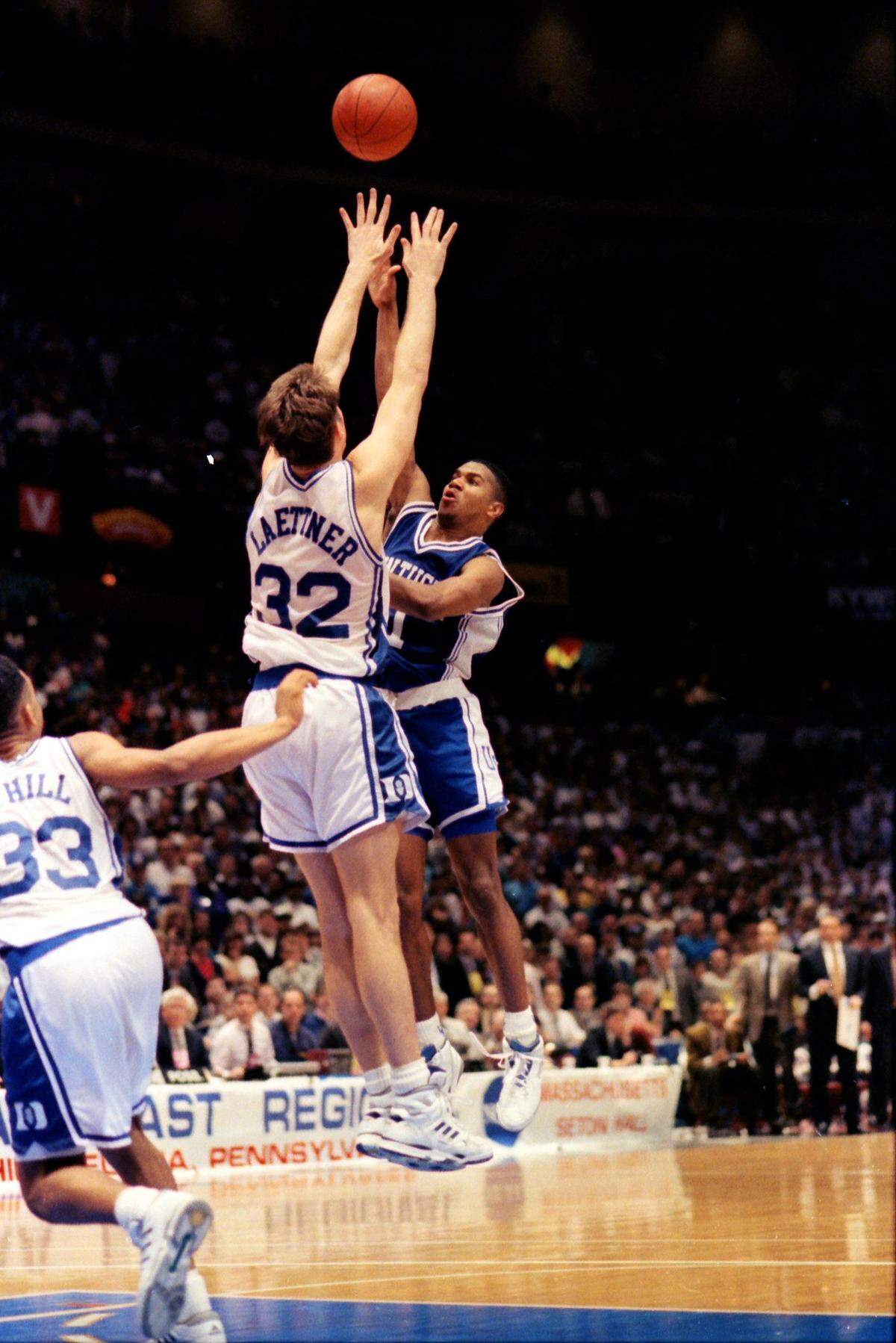 Sean Woods’ basket in the closing seconds against Duke in the 1992 NCAA Tournament was one of the most clutch shots in Kentucky history but was immediately overshadowed moments later by Christian Laettner’s game-winner for the Blue Devils.