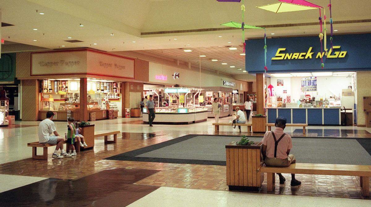 Shoppers rest on benches the afternoon of May 12, 1999, at Lexington Mall. At the time of this photo, the mall was struggling to compete with the larger Fayette Mall, which expanded in May 1993, a renovated Turfland Mall and Lexington’s newest shopping center, Hamburg Pavilion. And so tenants started to leave or were thinking of doing so after failed renovation and expansion promises from the mall.