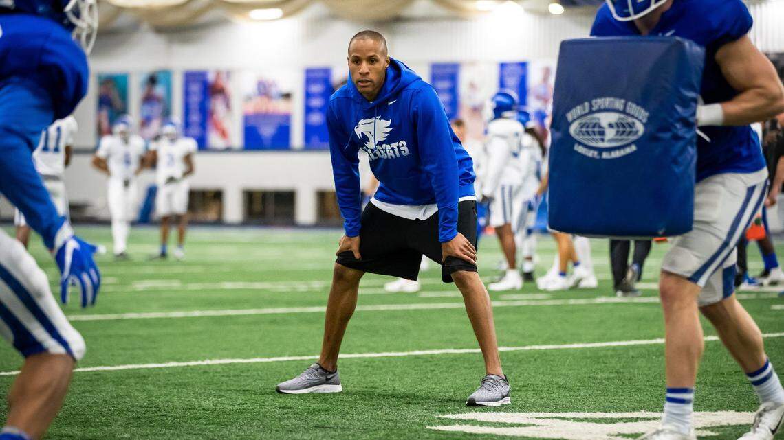 Jovon Bouknight has been the UK wide receivers coach since the 2020 season.