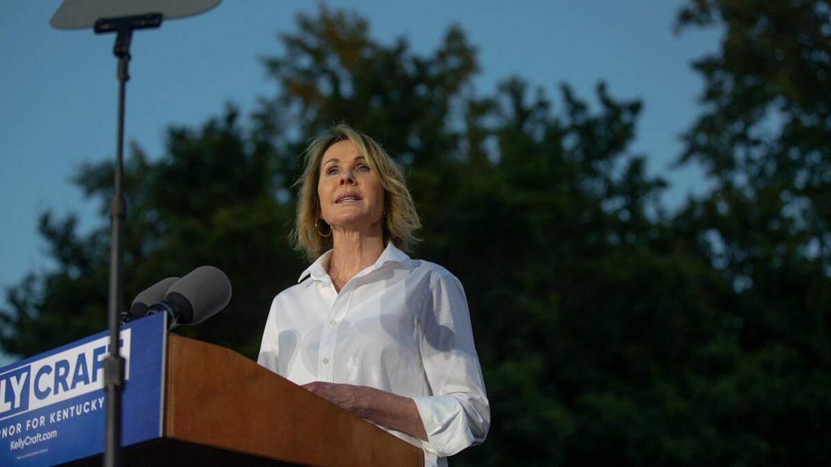 Kelly Craft speaks at her Campaign Kick Off for Governor of Kentucky outside the Barren County Courthouse in Craft’s hometown of Glasgow, Ky., on Tuesday, Sept. 13, 2022.