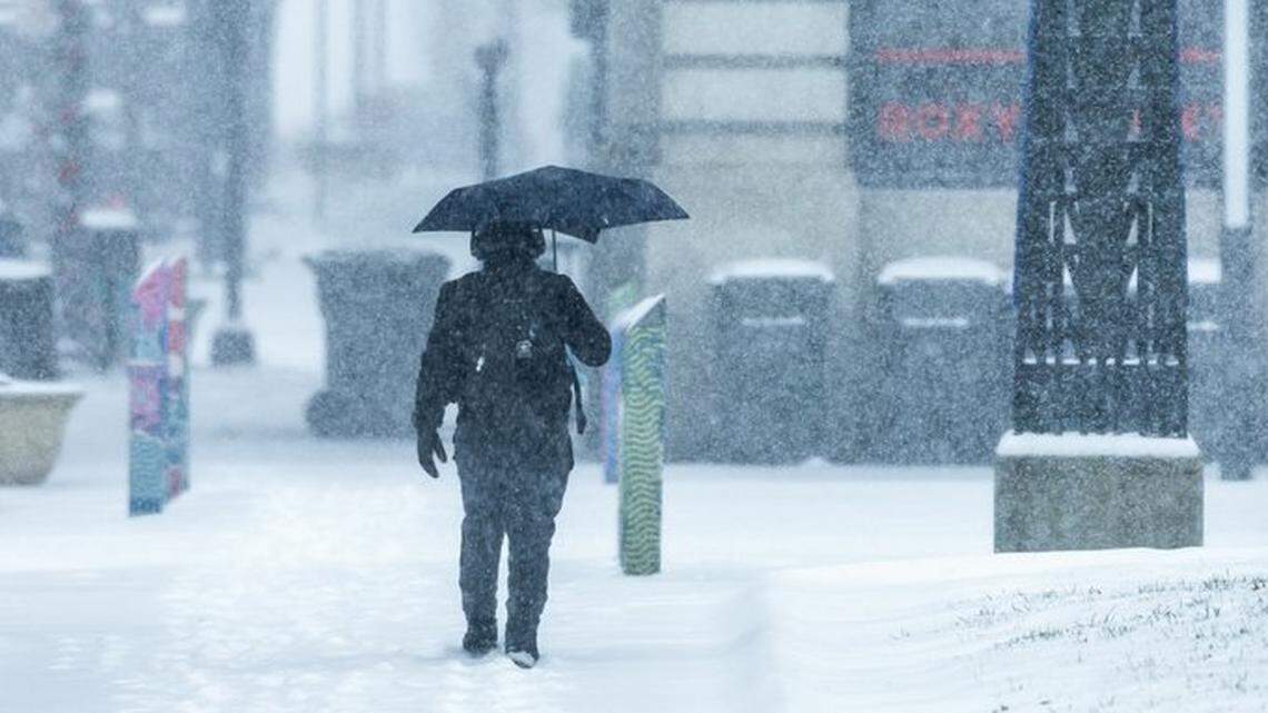 Kentucky school districts cancel classes, move online Monday in wake of winter storm