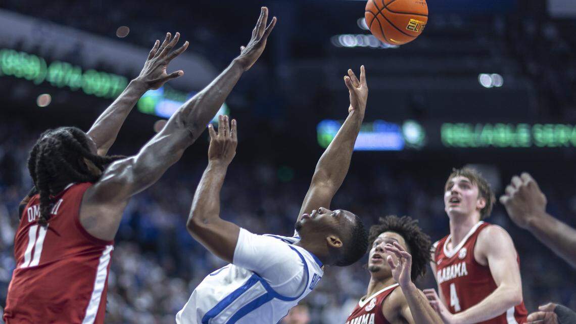 College basketball final: No. 4 Alabama 102, No. 8 Kentucky 97