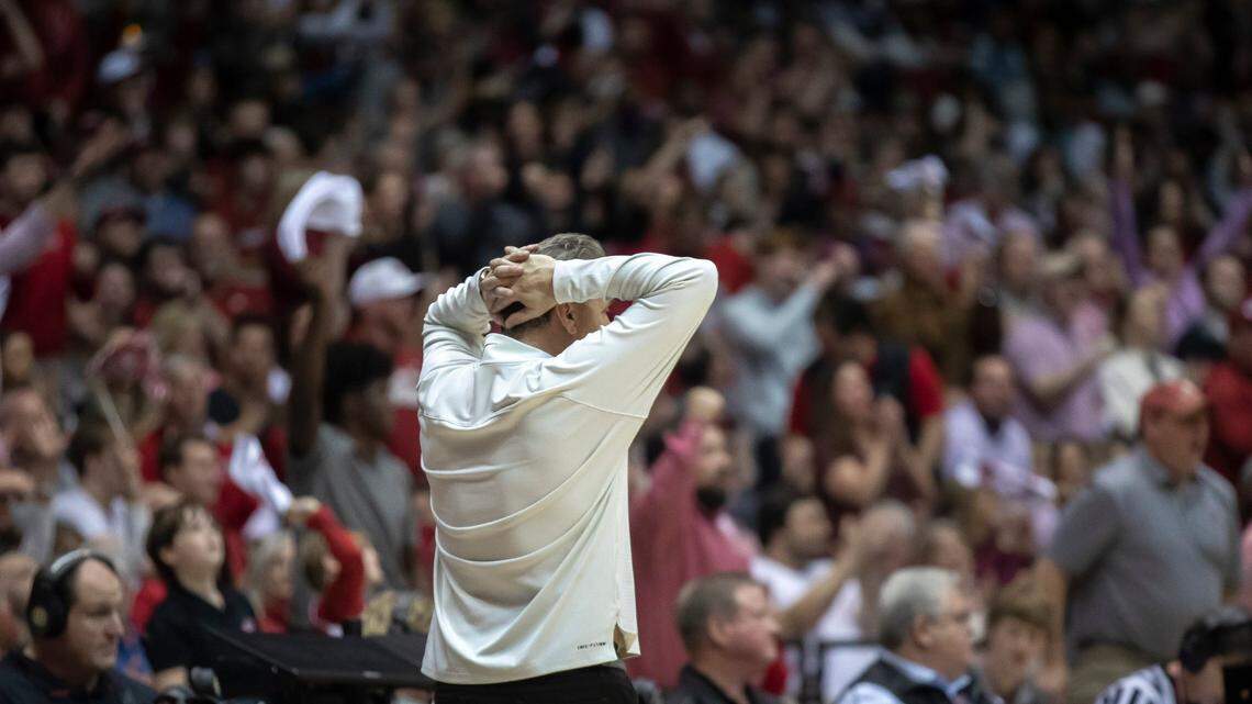 Another lopsided UK basketball loss. Oscar Tshiebwe benched. ‘We’re not Kentucky.’