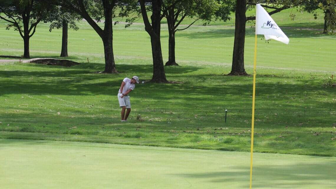 UK golfer takes big lead into final round of tournament to crown state’s top amateur