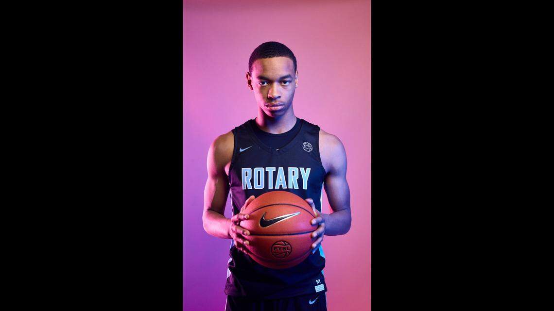 Nolan Hickman played last year for Seattle Rotary on the Nike circuit and is emerging as one of the best point guards in the 2021 class.