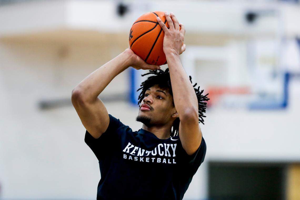 Shaedon Sharpe decided not to play college basketball but is still widely viewed as a lottery pick Thursday night.