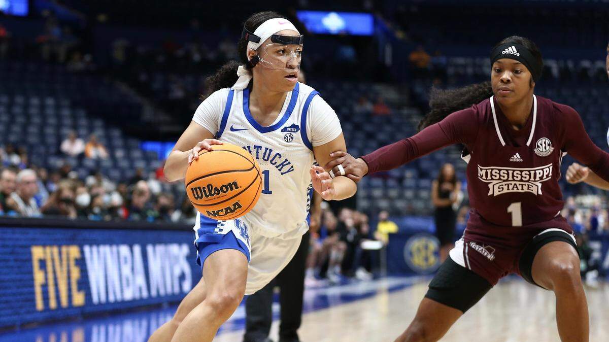 Kentucky’s Jada Walker played Thursday night’s game wearing a clear, protective face mask after sustaining a broken nose in UK’s last regular-season game. The freshman guard finished with 21 points.