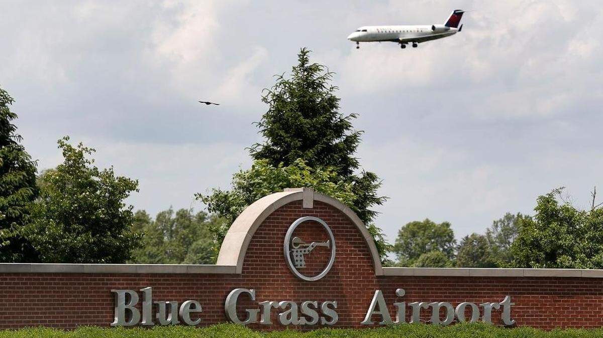 A Delta jet lands at Blue Grass Airport in Lexington, Ky., Thursday, May 18, 2017. The airport has announced changes in the parking.