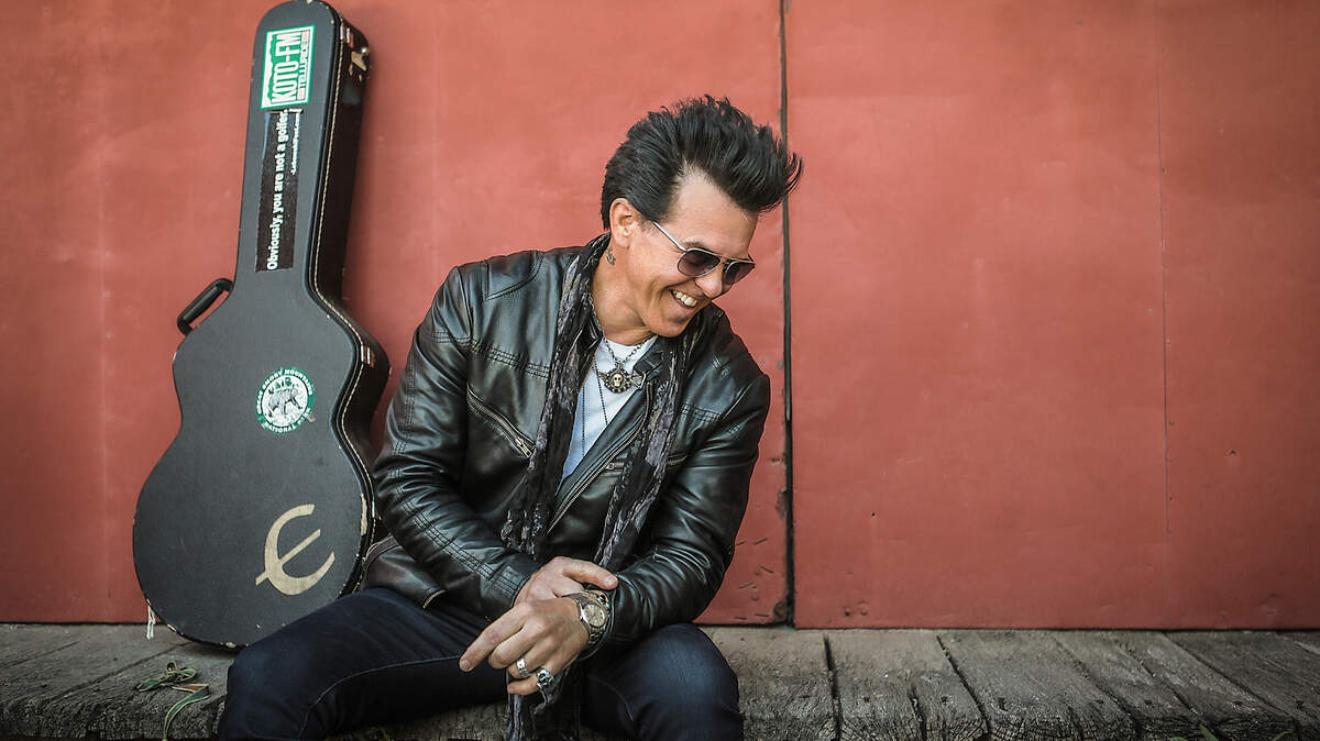 Mike Farris will perform at Willie’s Locally Known Friday night.