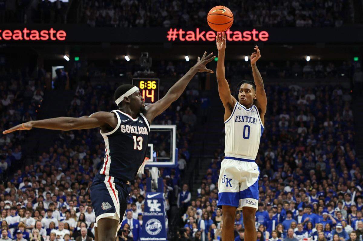 Gonzaga Bulldogs big man Graham Ike (13) had 23 points and five rebounds to lead the Zags to an 89-85 victory over Kentucky at Rupp Arena last season.