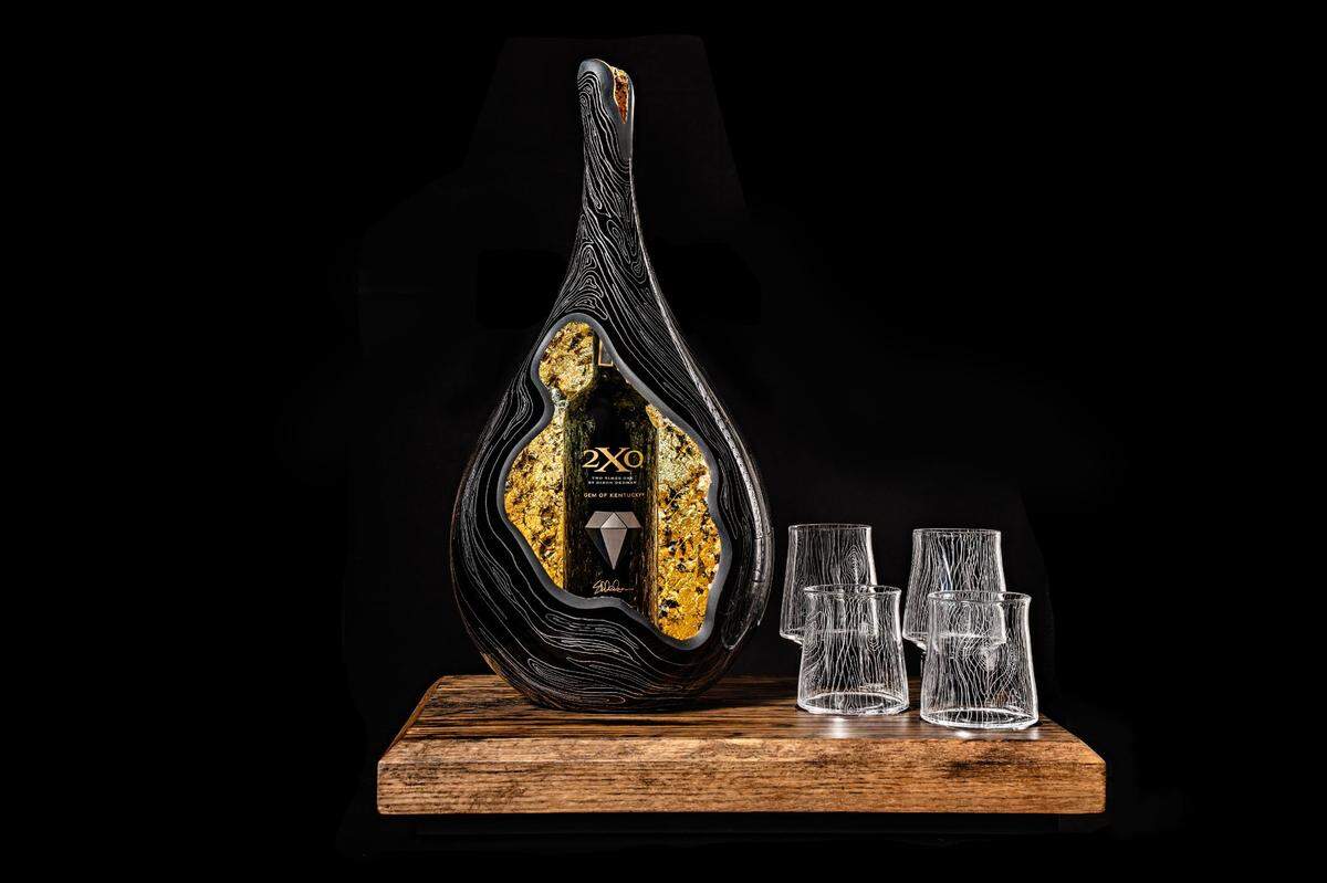 Kentucky blender Dixon Dedman released the second edition of 2XO’s Gem of Kentucky in time for the holidays. Special glass sculpture bottle presentation available separately from Trifecta Glass Studio in Lexington.