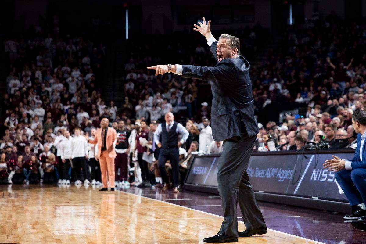 Kentucky head coach John Calipari calls to his players during Saturday’s game against Texas A&M.