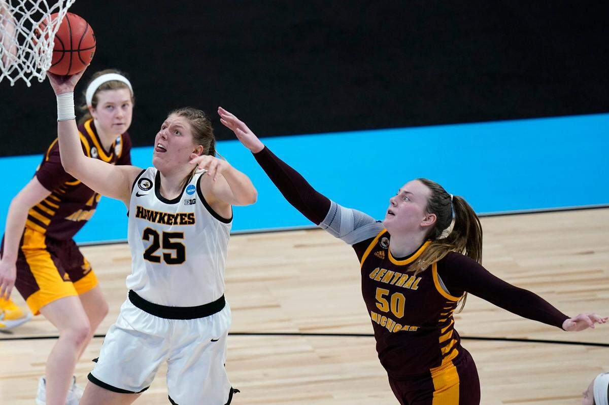 Iowa center Monika Czinano (25) averages 19.5 points a game.