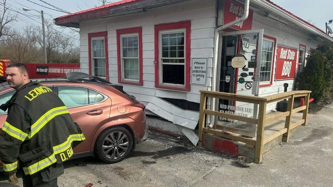 Second Central Kentucky barbecue restaurant shut down. This time by a car