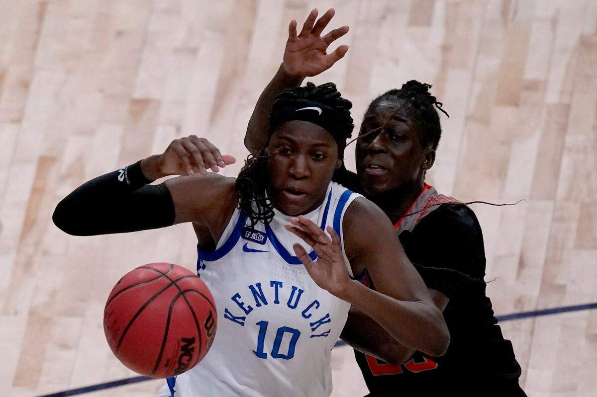 Kentucky star Rhyne Howard (10) had 14 points, nine rebounds, five assists and four steals in UK’s 71-63 win over Idaho State in the women’s NCAA Tournament round of 64.