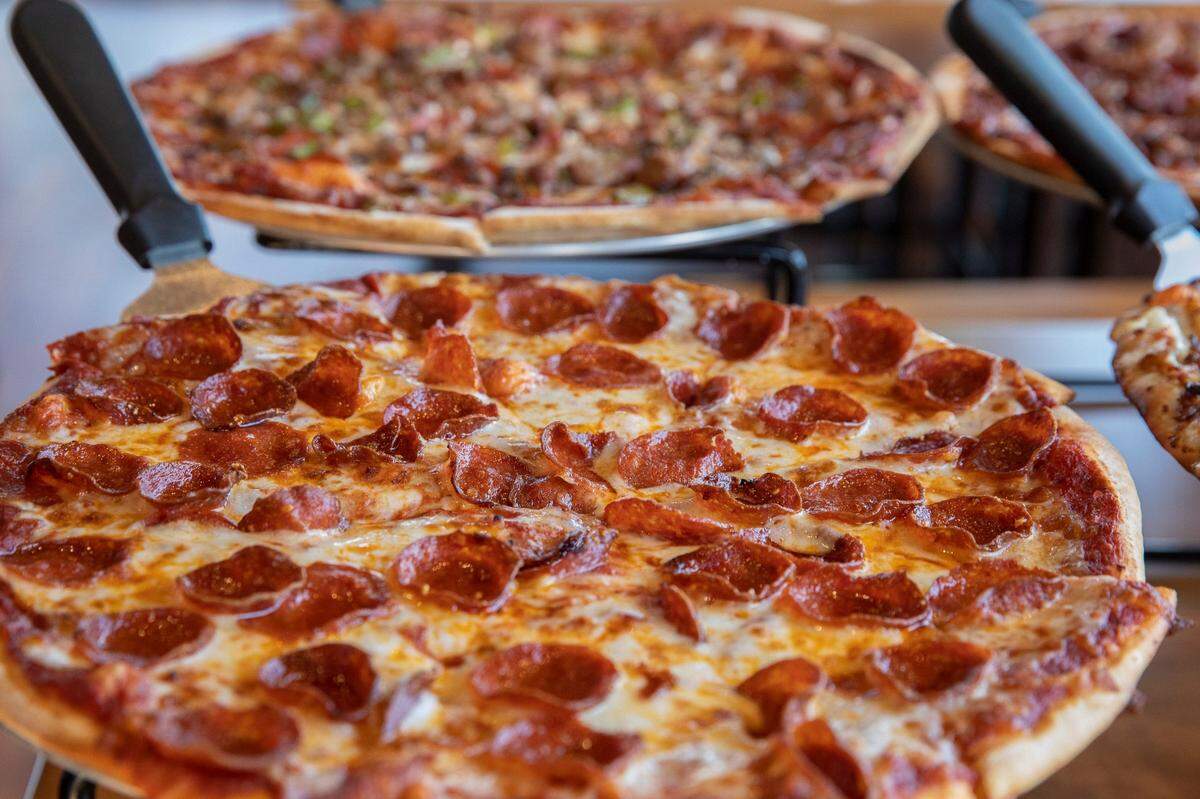 A double pepperoni pizza from LaRosa’s, which closed both Lexington locations in 2023.