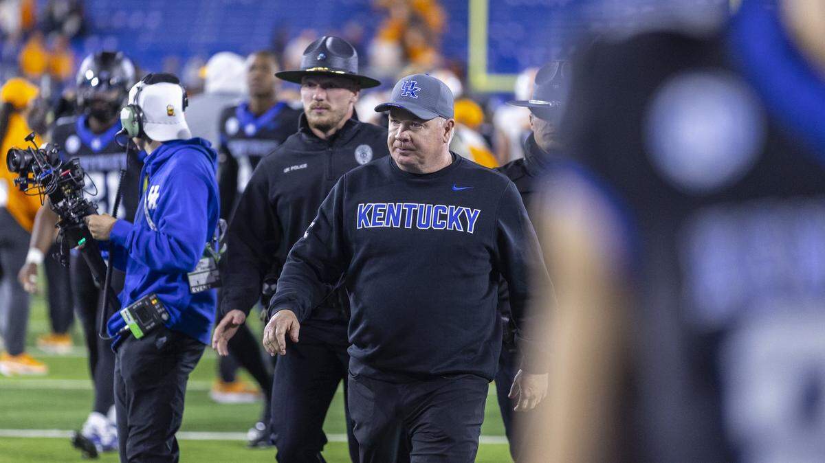 If something doesn’t change, UK is headed for a hard decision on Mark Stoops