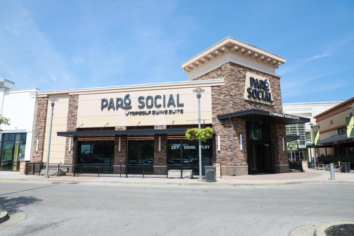 Par 6 Social at Fayette Mall closed in July 2023. A Italian restaurant called Mileta will be opening there this fall.