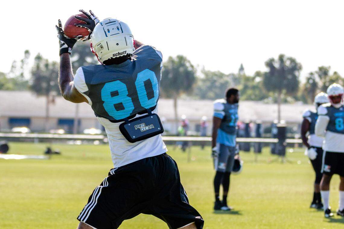 Former Kentucky wide receiver Ryan Timmons says he will be using his personal social media accounts to encourage his friends to call pass plays that will allow him to make big plays in Your Call Football.