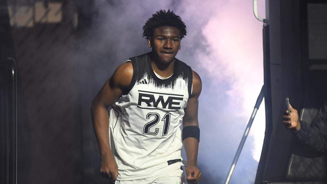 Karter Knox commits to Kentucky men’s basketball, continuing a family legacy in Lexington