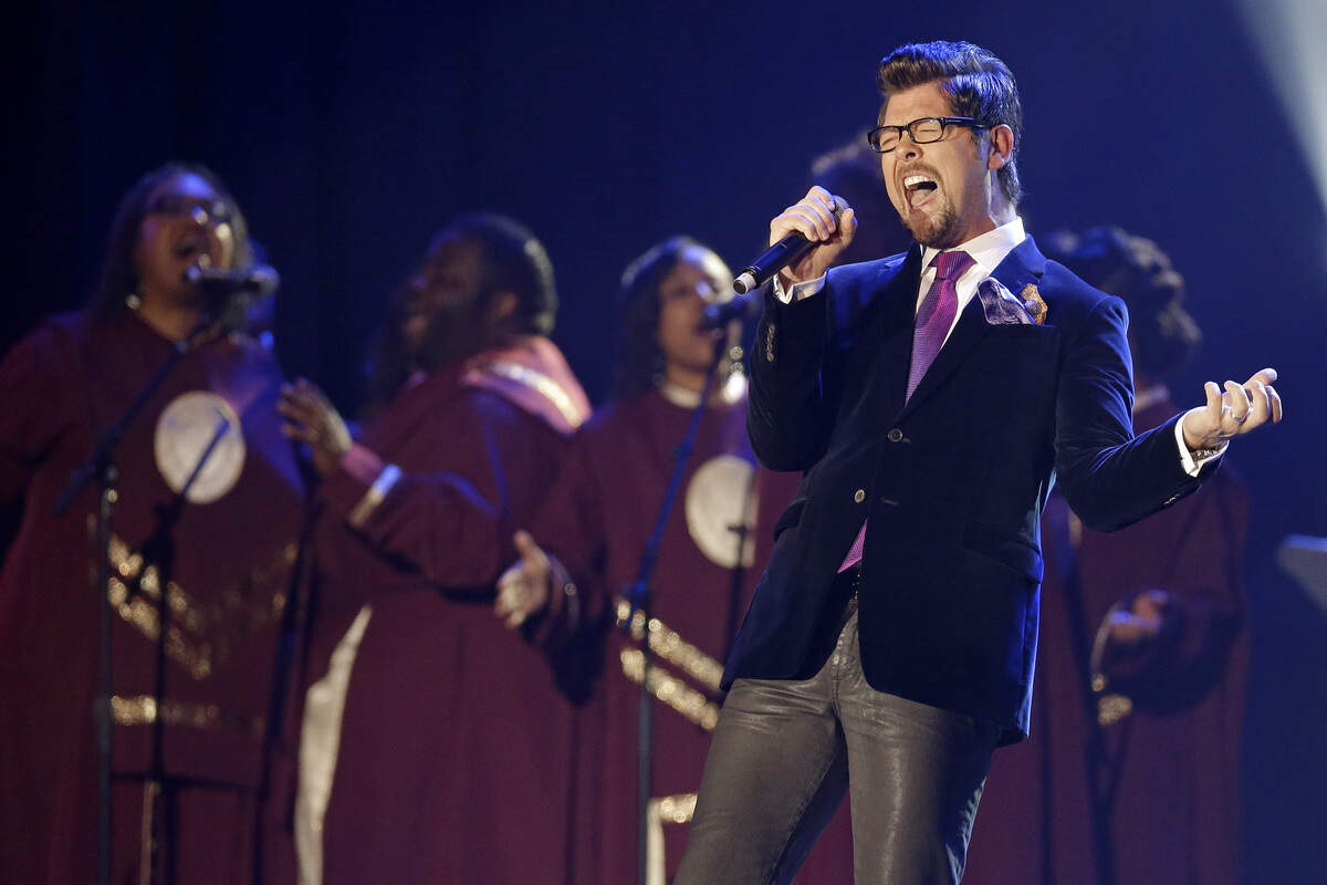 Jason Crabb, right, performs at the Dove Awards on Tuesday, Oct. 15, 2013, in Nashville, Tenn. He will be inducted into the Kentucky Music Hall of Fame May 11.
