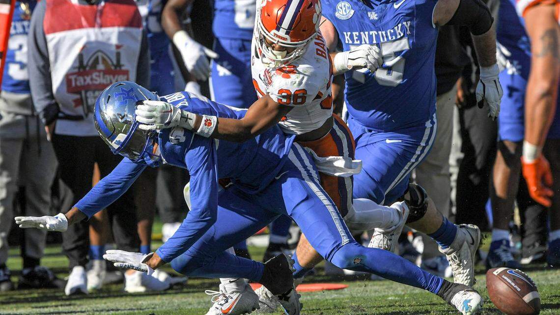 Three takeaways from Kentucky football’s gut-wrenching Gator Bowl loss to Clemson