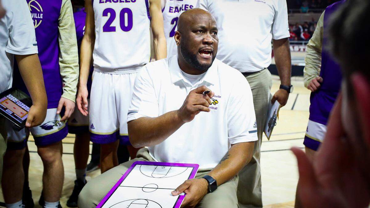 Former University of Kentucky basketball star and current Northern Kentucky University women’s basketball assistant coach Anthony Epps is among 17 inductees to the KHSAA Hall of Fame for 2022.
