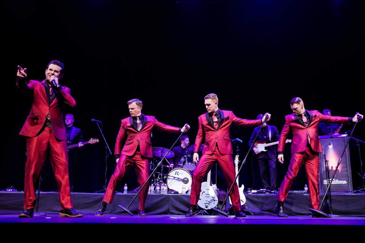 Under the Streetlamp, founded by leading cast members of “Jersey Boys,” will bring a holiday-themed show to Danville, including doo-wop versions of favorites like “I’ll be Home for Christmas,” “Santa Bring My Baby Back,” “Run, Run, Rudolph,” and “Avé Maria.”