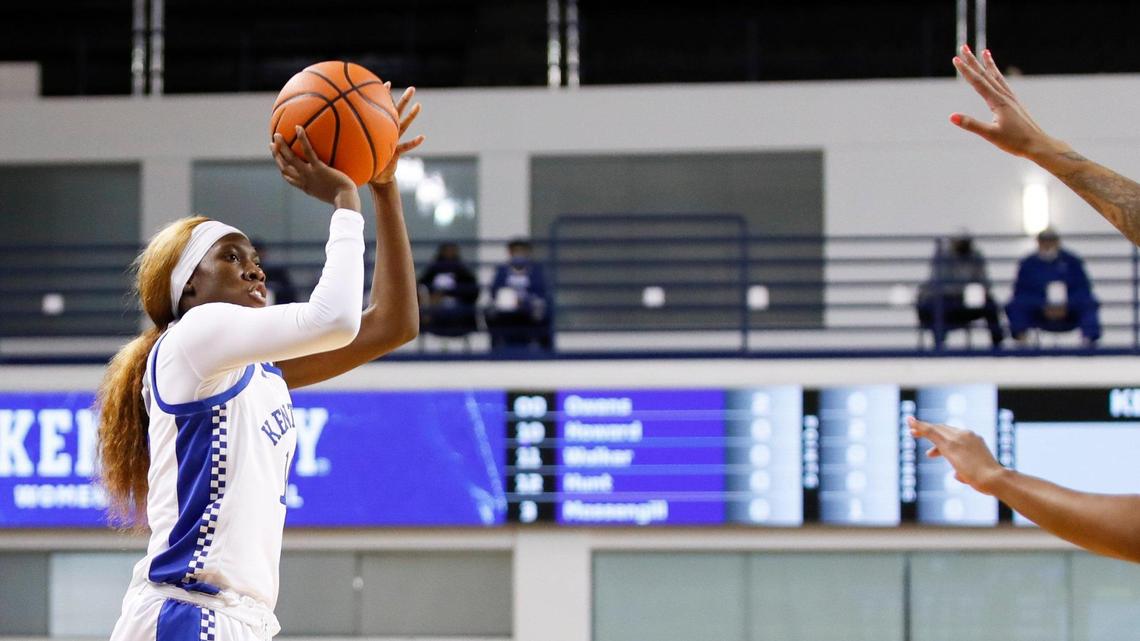 Kentucky’s Rhyne Howard (10) takes a three-point shot during the team’s loss to Florida on Thursday. Howard is shooting 31% from three-point range this season.