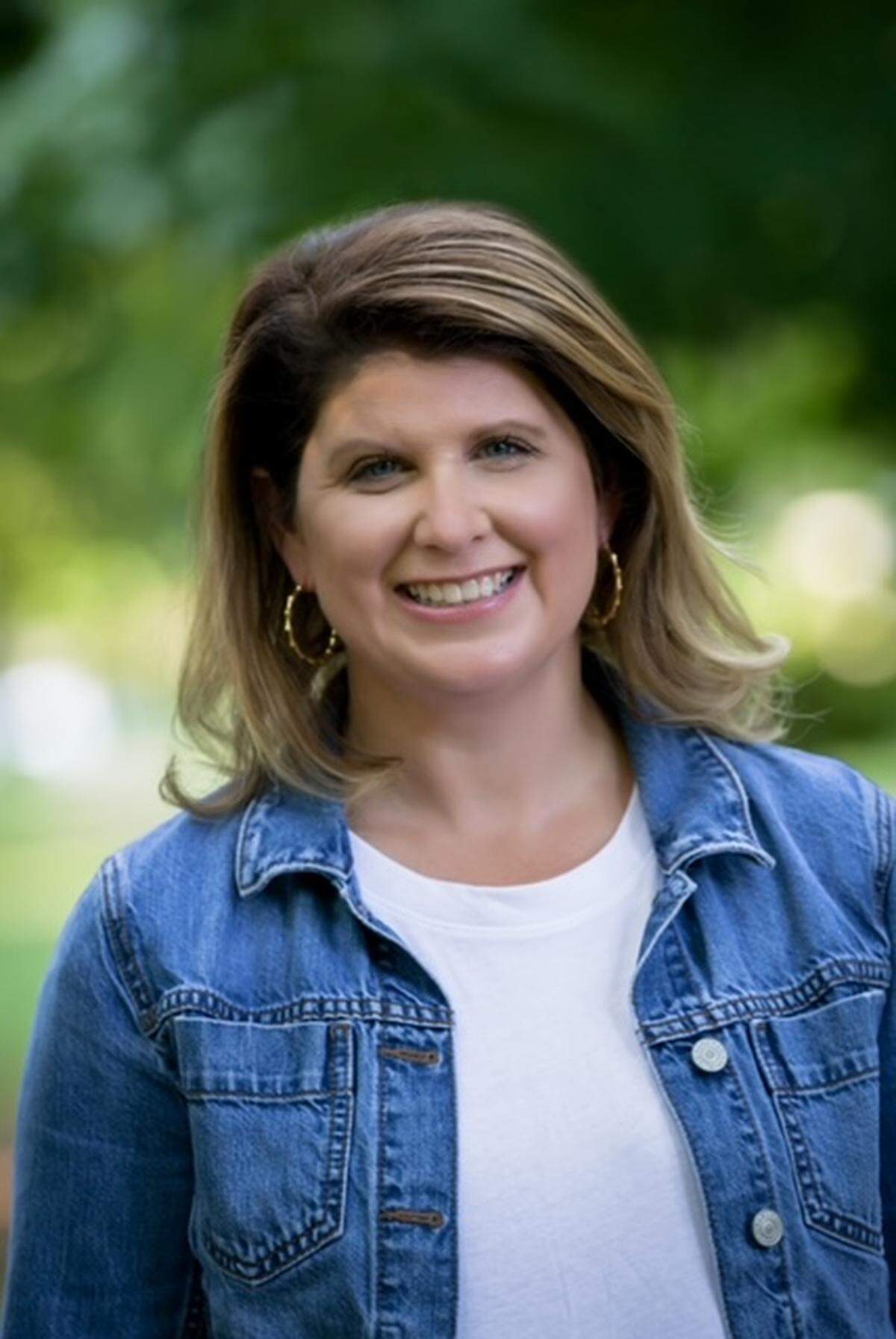 Stephanie Spires