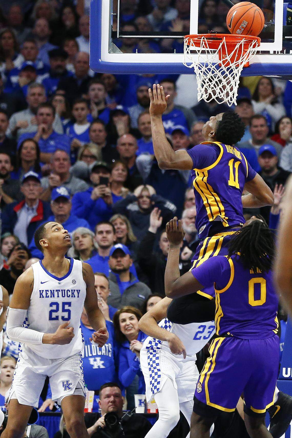 LSU’s Kavell Bigby-Williams (11) tipped in the winning basket in the Tigers’ 73-71 win over Kentucky in Rupp Arena that eventually decided the 2018-19 SEC regular-season championship.