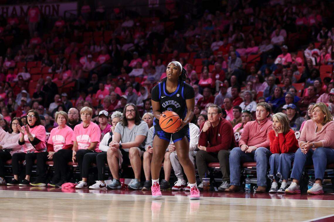 Kentucky’s Saniah Tyler looks to take a shot against Oklahoma on Feb. 2 in Norman, Okla. The Wildcats won 95-86.