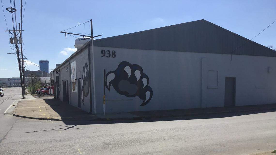 CannaBuzz Bar will be on Manchester in the Distillery District, in downtown Lexington and across from The Manchester, a boutique hotel under construction, and from the Grand Reserve event venue. They will sell legal THC edibles and elixirs.