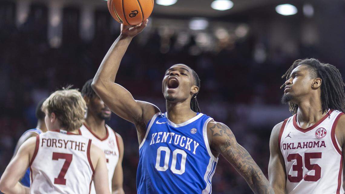 Otega Oweh powers Kentucky basketball past his old team. Cats beat Oklahoma on the road