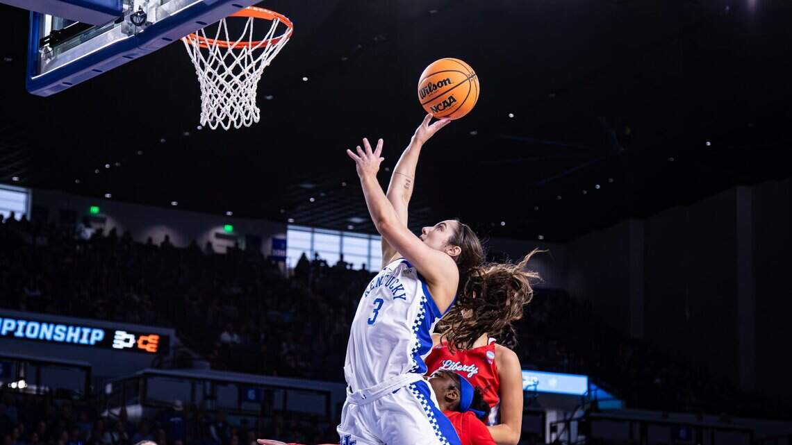 Kentucky women barely escape 13-seed Liberty thanks to Amoore’s record-tying performance