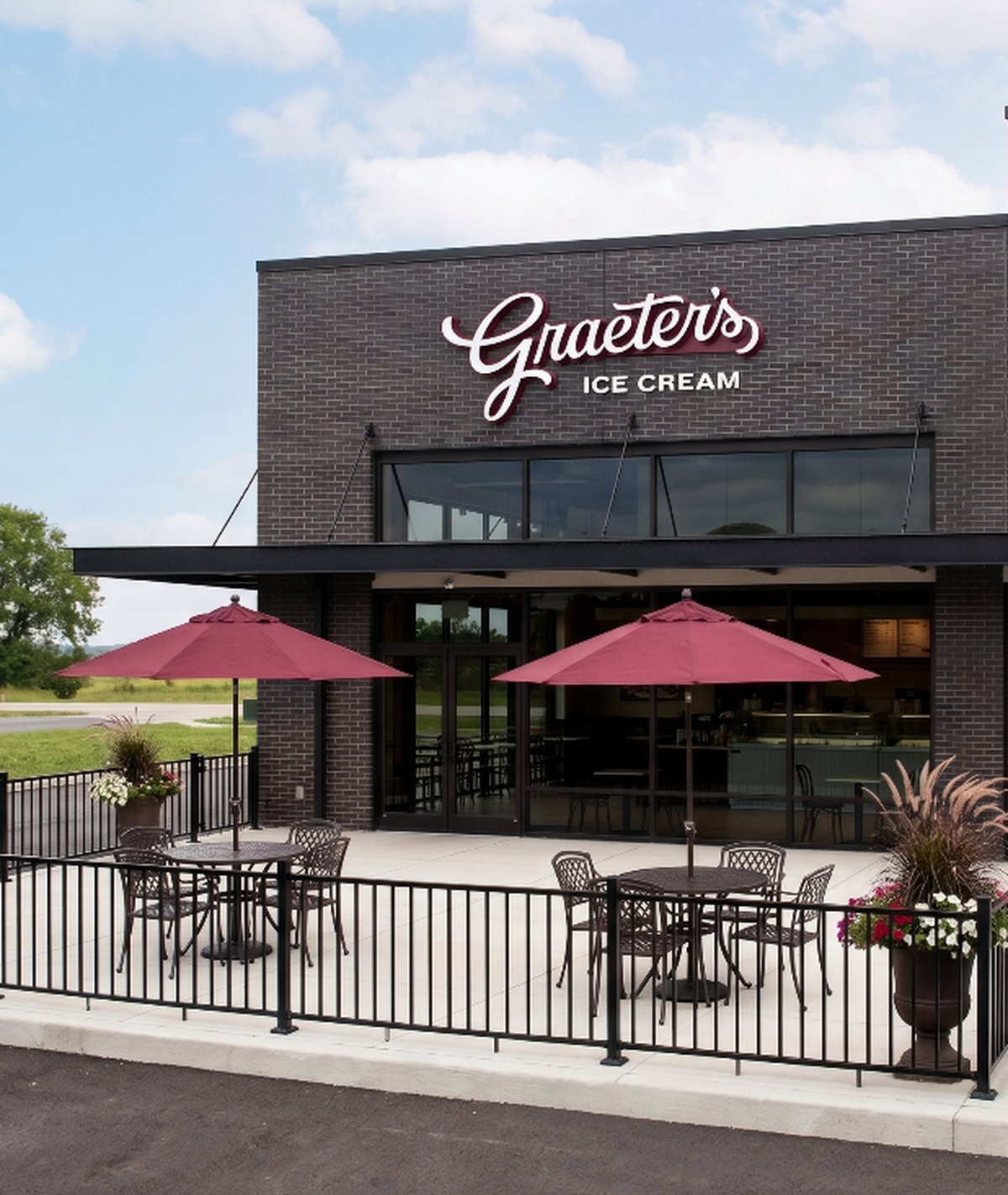 Graeter’s Ice Cream is now open in on the south side of town in the Fountains at Palomar shopping center, near the new Publix. The 2,500-sq.-foot ice cream shop has a patio and something Lexington’s other two Graeter’s locations do not, a drive-thru.