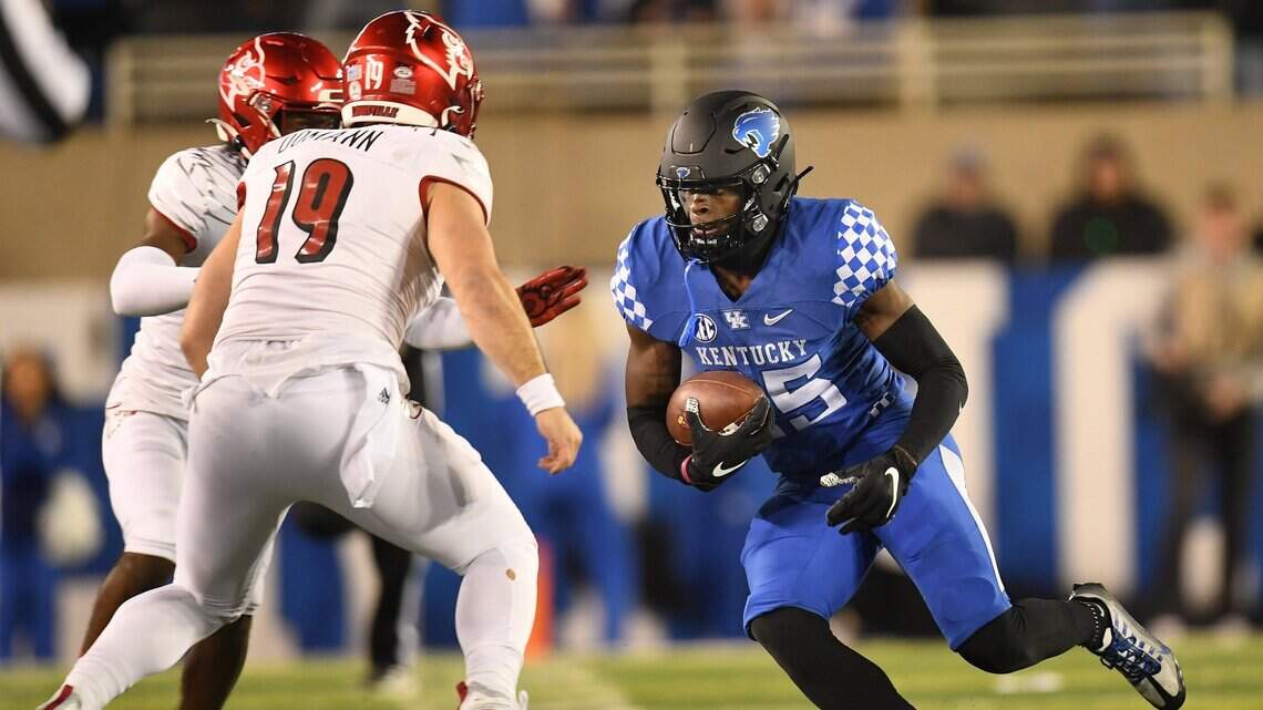 How Kentucky football and No. 10 Louisville match up — with a game prediction