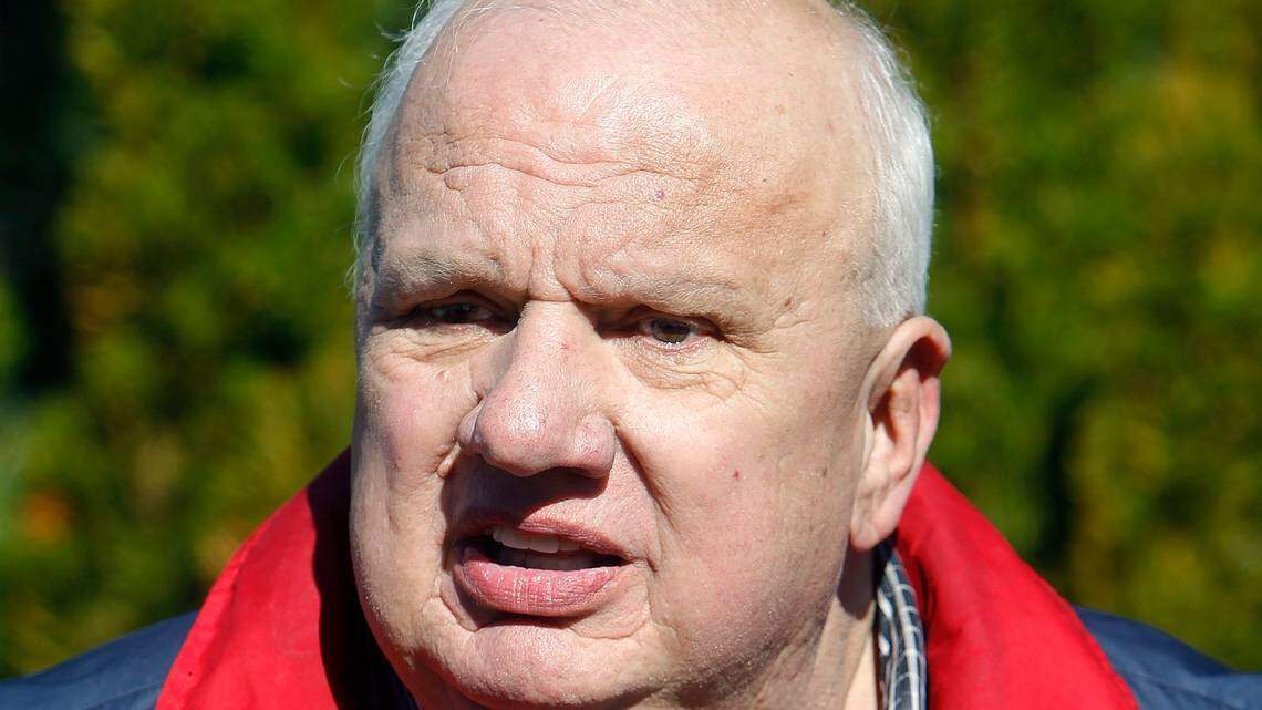 Central Kentucky coroner facing federal theft charges will plead guilty, records show