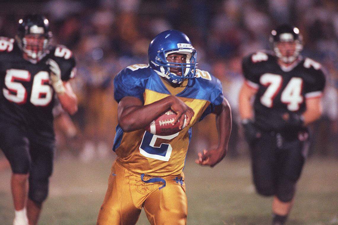 As a star quarterback at Henry Clay High School, Shane Boyd (2) accounted for 7,956 yards and 92 touchdowns in his career, including 6,147 passing yards and 65 TD throws.