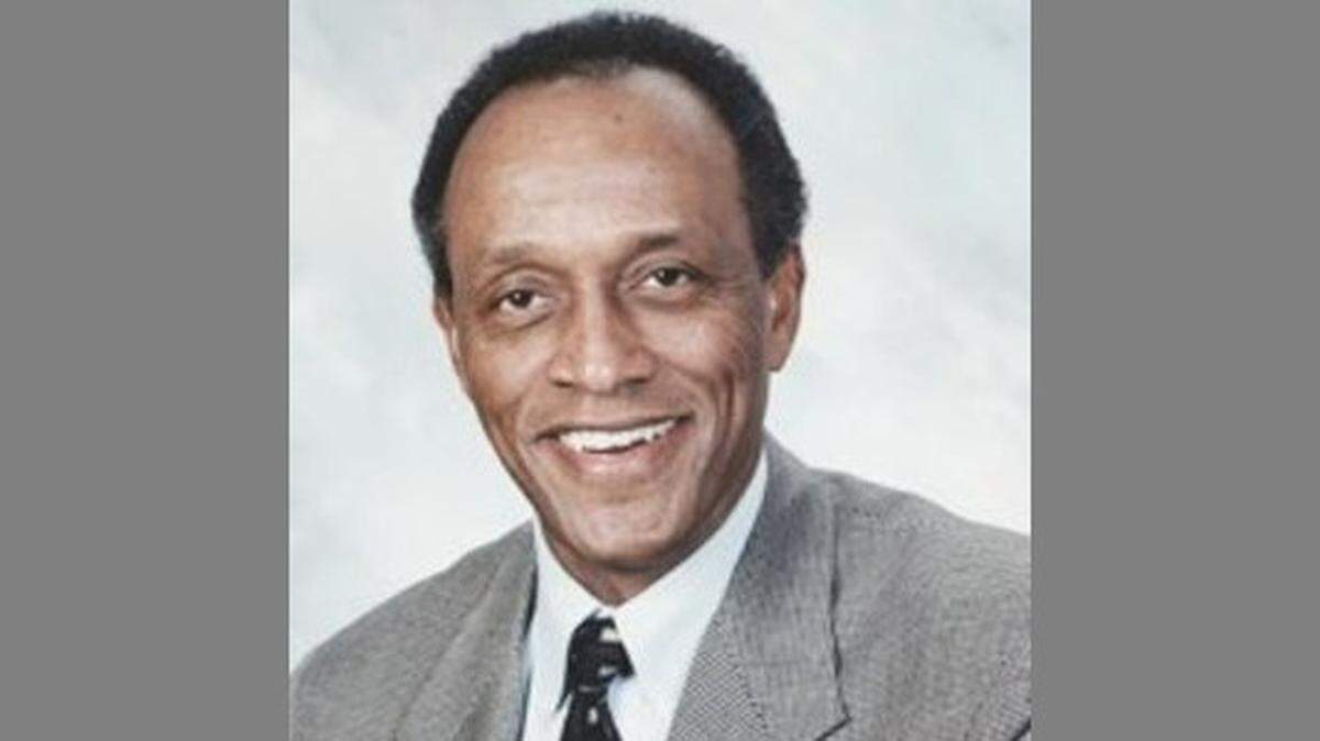 James Hurley, a Transylvania University basketball standout in the 1960s, died this month at age 76.