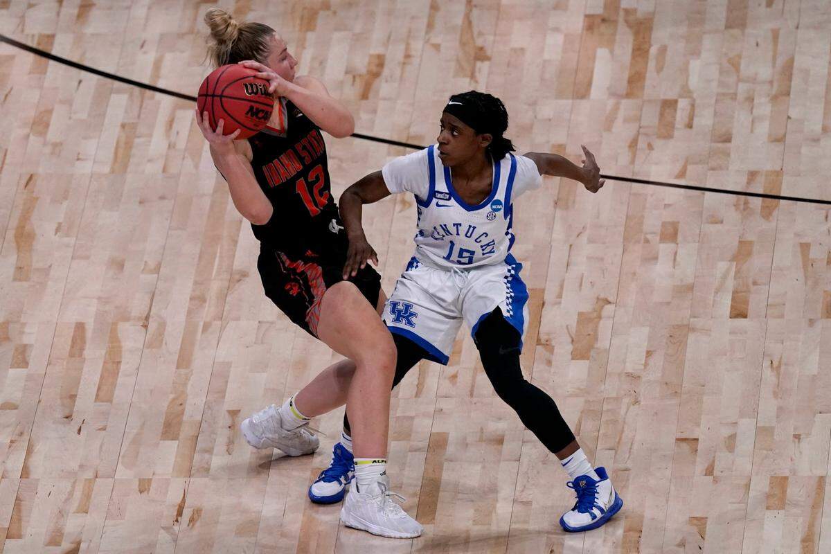 Kentucky guard Chasity Patterson (15) entered the NCAA Tournament seventh in the nation in steals.
