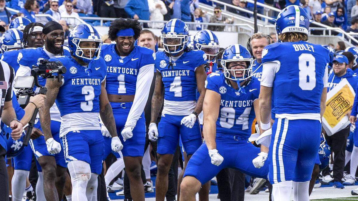 Kentucky has scored at least 30 points in three of its past four games thanks in large part to a revamp of the offense.