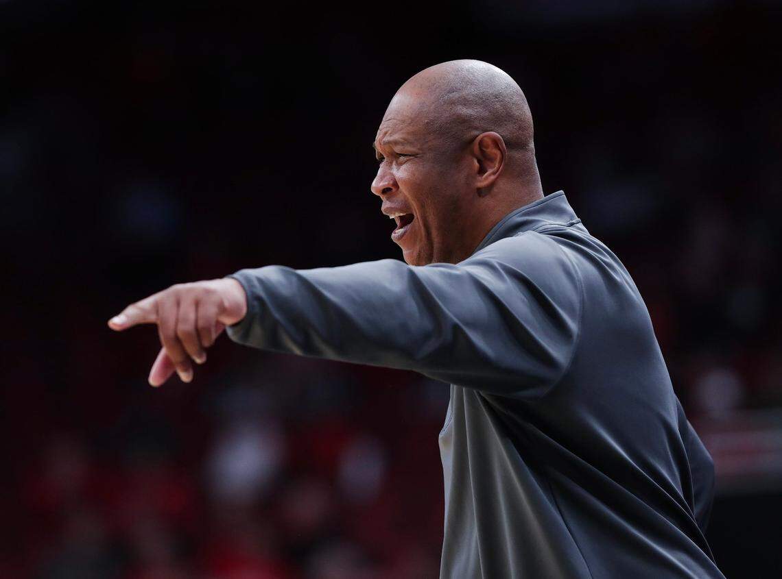U of L head coach Kenny Payne instructs his team against Pepperdine during their game at the Yum Center in Louisville, Ky. on Dec. 17, 2023.