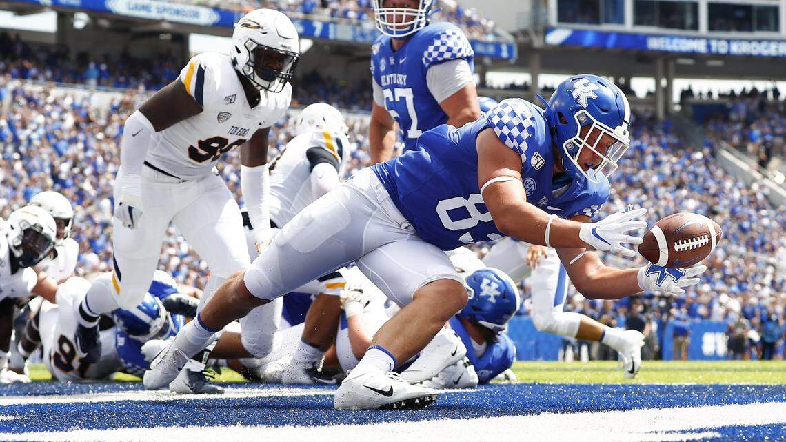 ‘I’ll take it.’ New Kentucky starter scored first career TD in unusual fashion.