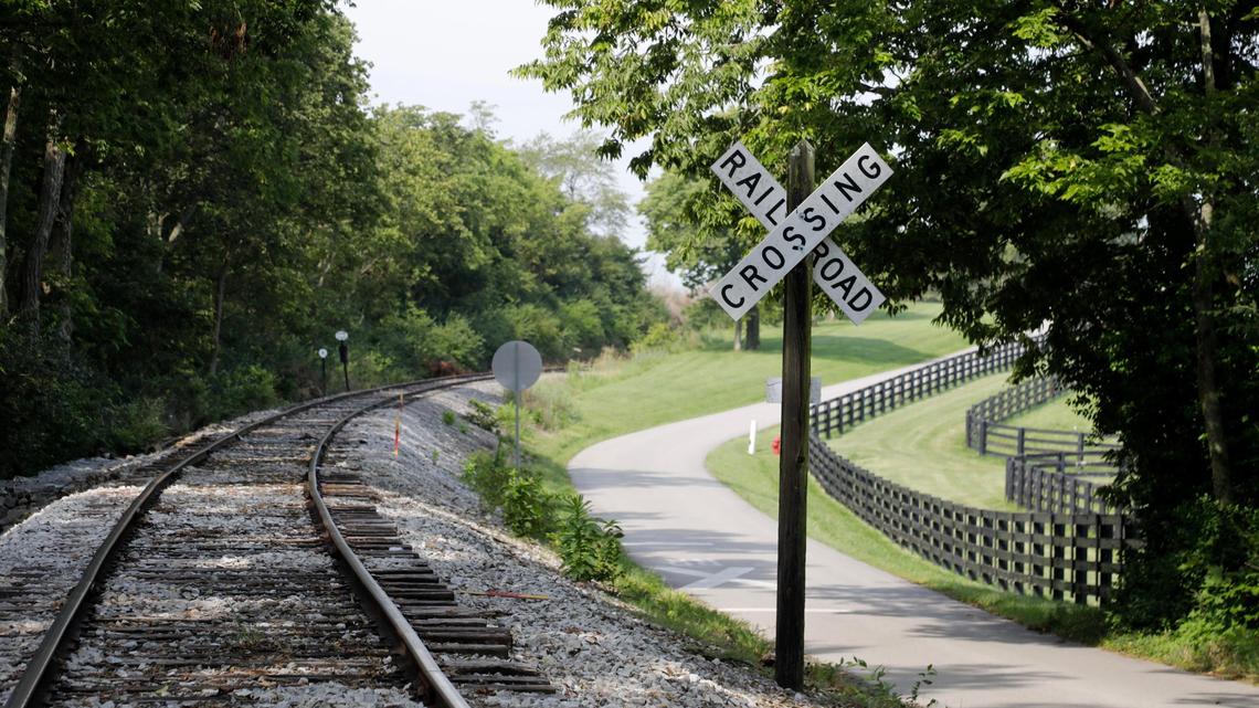 Heads up: This railroad crossing near UK will be closed next week
