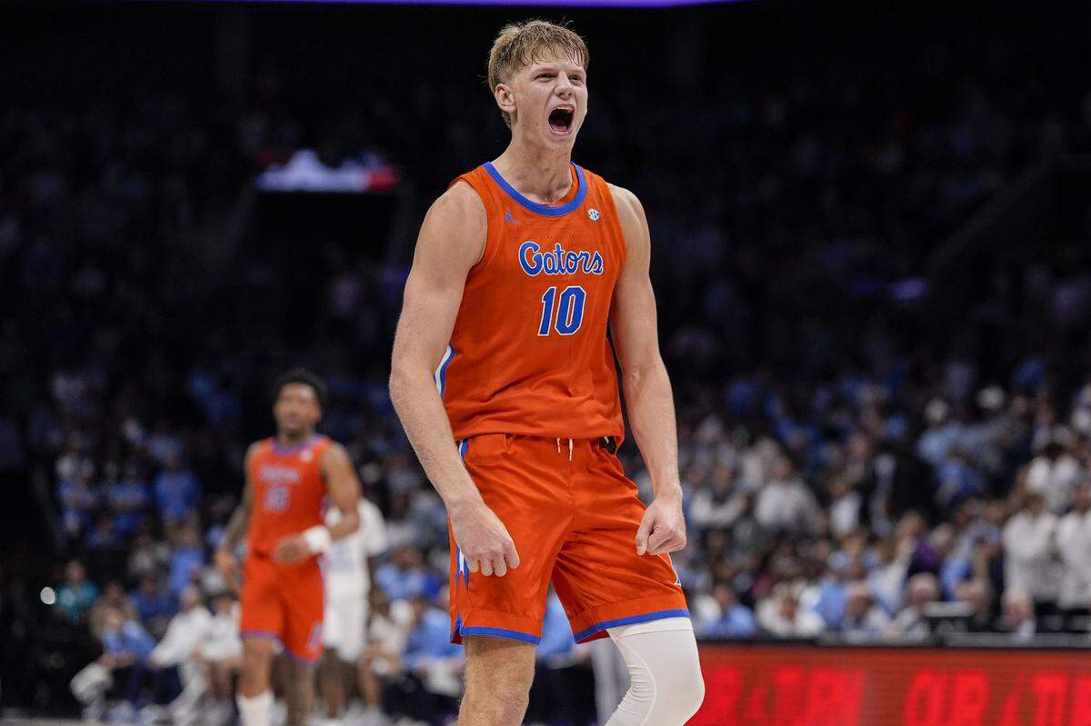 Florida sophomore Thomas Haugh (10) has scored 26 points and grabbed 23 rebounds combined over the Gators’ past three games.