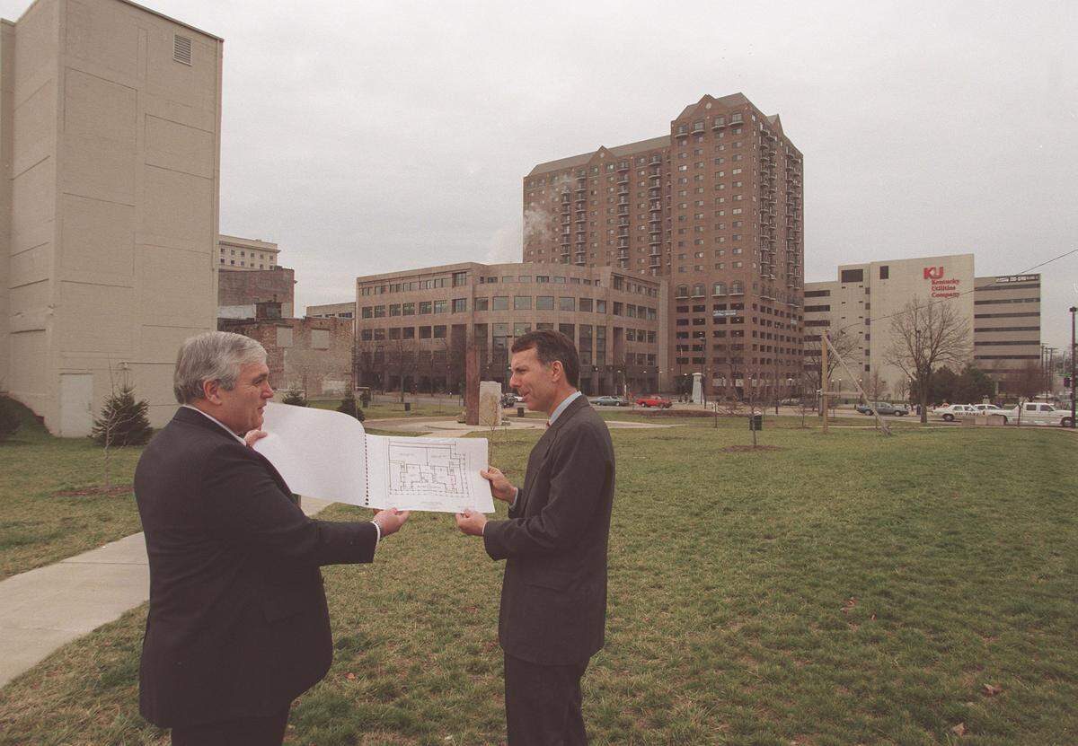 Fayette Circuit Chief Judge James E. Keller and Circuit Judge Lewis Paisley, look over plans for the new Fayette Co. Courthouse on Monday, Jan. 26, 1998, at the site of where the new Fayette Co. Courthouse will be constructed.LHLPU980211