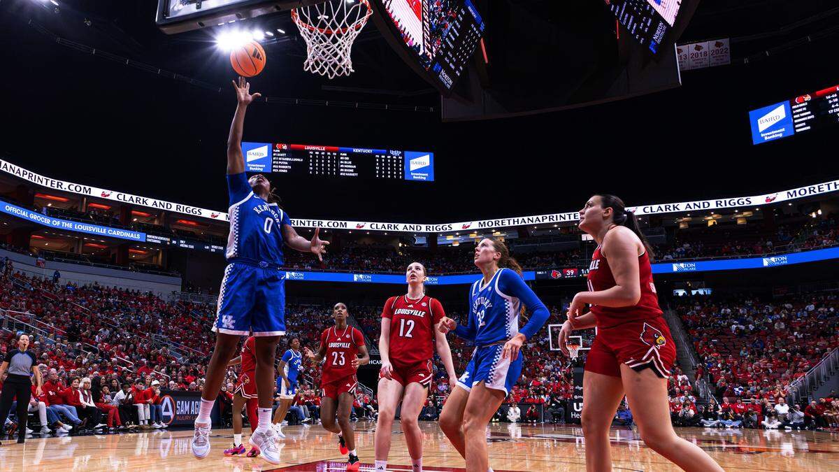 Kentucky super-senior Jordan Obi (0) is averaging 10.8 points and 6.7 rebounds. Obi and the No. 6 Wildcats will play host to No. 5 Oklahoma on Sunday at Memorial Coliseum.
