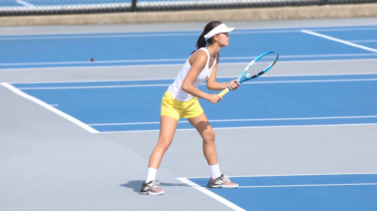 Henry Clay’s Anna Du earned her second consecutive 11th Region girls’ singles championship on Thursday.